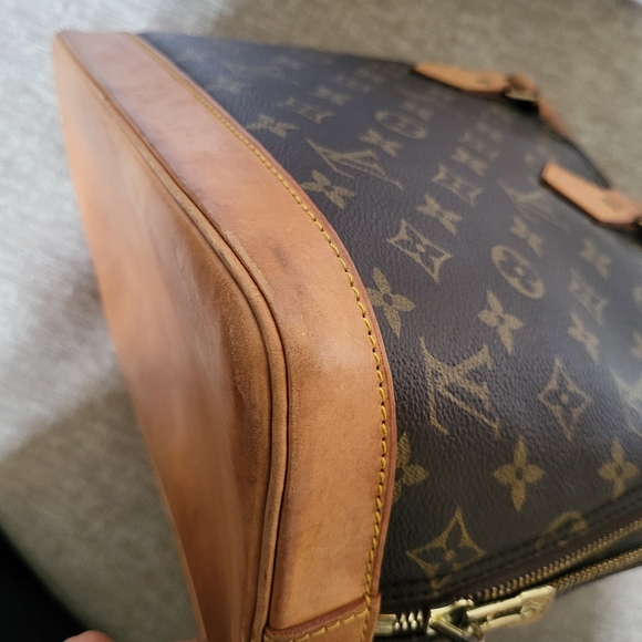 Auth Louis Vuitton Alma PM Handbag Monogram Canvas ... - Picture 13 of 16